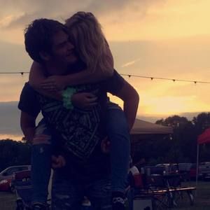 Meet your Posher, Macie